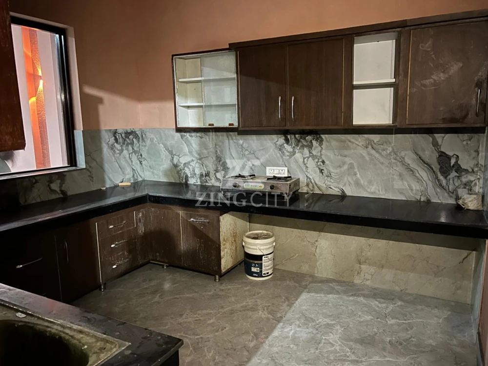 property for rent in vivek vihar maqsoda nandanpur road prime location