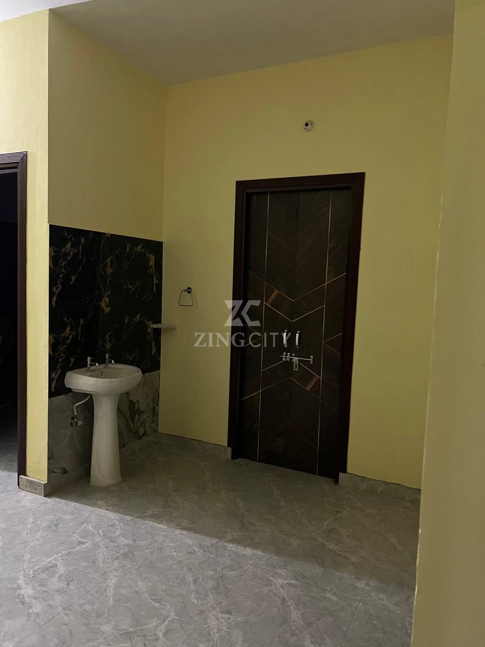 property for rent in vivek vihar maqsoda nandanpur road prime location